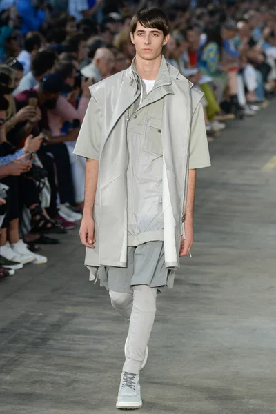 Look 36